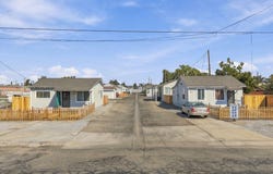 636 E Roosevelt Avenue, Visalia, CA 93292