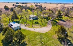 8325 Lost Creek Rd, Belvue, KS 66547
