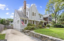 4418 RIDGE ST, CHEVY CHASE, MD 20815