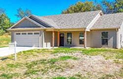 1402 Northside Drive, Mexico, MO 65265