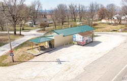 20861 State Highway 100, Fieldon, IL 62031