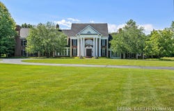 560 Saddlebrook Drive NE, Ada, MI 49301