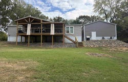 275 Narrows Dr., Greers Ferry, AR 72067