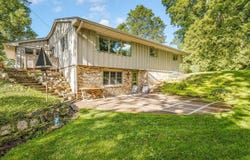3233 Alta Vista Road, ROCKFORD, IL 61107