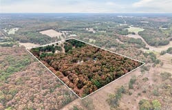 22025 Burlington Road, Crocker, MO 65452