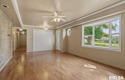 2390 MOUND Road, Jacksonville, IL 62650