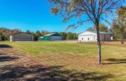 11612 Kitty Hawk Dr, Frankston, TX 75763