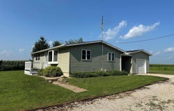 19319 Quince Ave, Mason City, IA 50401