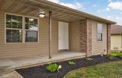 114 Spruce Avenue, Clever, MO 65631