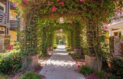 323 S Glendora Avenue, Glendora, CA 91741