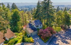 6640 PARKWAY Dr, Gladstone, OR 97027