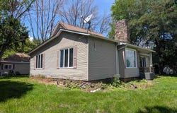 1239 Hawaii Ave, Bode, IA 50519