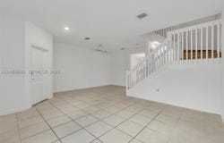 582 NE 207th St, Miami, FL 33179