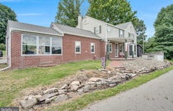2067 BACK Road, HALIFAX, PA 17032