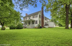 9320 Mascot Rd, Mascot, TN 37806