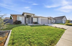 7061 35th Ave, Kennewick, WA 99354