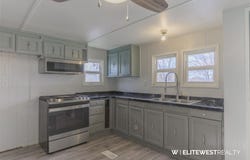 23 3rd Ave W, Deaver, WY 82421