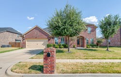 124 Lone Oak Drive, Crowley, TX 76036
