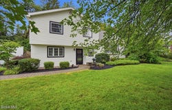 7 Eberle Road, Latham, NY 12110