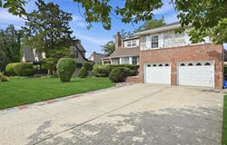 288 Brower Avenue, Rockville Centre, NY 11570