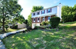 603 Meade Dr, Coraopolis, PA 15108