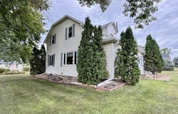 220 Cardinal St SE, Wolsey, SD 57384