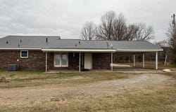 5823 Pond Creek Road, Ozark, AR 72949