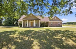115 Barkman Creek Trace Rd, Hooks, TX 75561