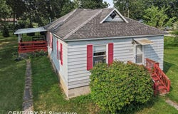 415 E Belle Avenue, Saint Charles, MI 48655