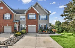 19 AUGUSTA Lane, BLACKWOOD, NJ 08012