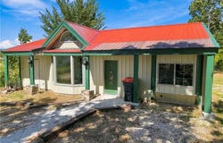 809 Holt RD, Lincoln, AR 72744