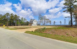 121 Cedarwood Drive, Havelock, NC 28532