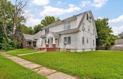 1504 N Summit Avenue, Springfield, MO 65803