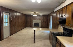 426 Comanche Dr, Holton, KS 66436