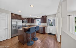 302 Avenue H, Matamoras, PA 18336