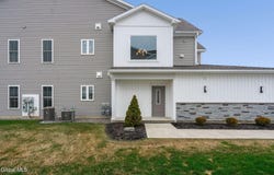 39 Wardley Circle, Cohoes, NY 12047