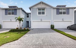 5786 SE Edgewater Circle, Stuart, FL 34997