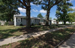 1031 N 18th Pl, Independence, KS 67301