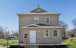 1604 5th Avenue, Grinnell, IA 50112