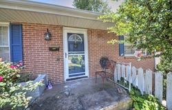 2210 BARE ST, STAUNTON, VA 24401