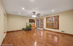 74 Stephanie Ave, Taylorsville, KY 40071