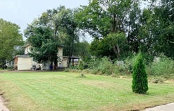 1002 Locust Street, Thomson, IL 61285