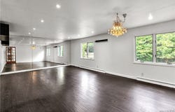 16 Newgate Road, Amherst, NY 14226