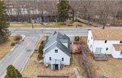 2 Whitman Street, Smithfield, RI 02917