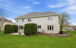 572 Bishops Gate, New Lenox, IL 60451