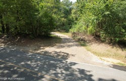 China Grove Road, Vicksburg, MS 39180
