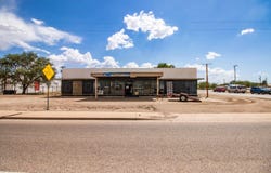 211 W First St (HWY 287), Claude, TX 79019