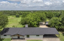 616 E Moonlight Drive, Robinson, TX 76706