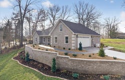 941 E Deer Creek Drive, Crossville, TN 38571