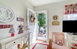 146 Monroe Trl, Hopatcong Boro, NJ 07843-1511